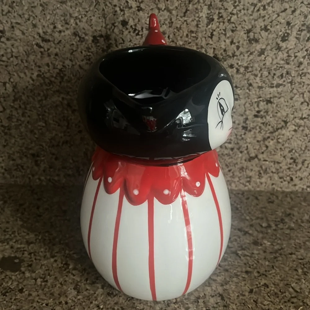 Johanna Parker Valentine’s day Cat Red Pitcher - Picture 5 of 7